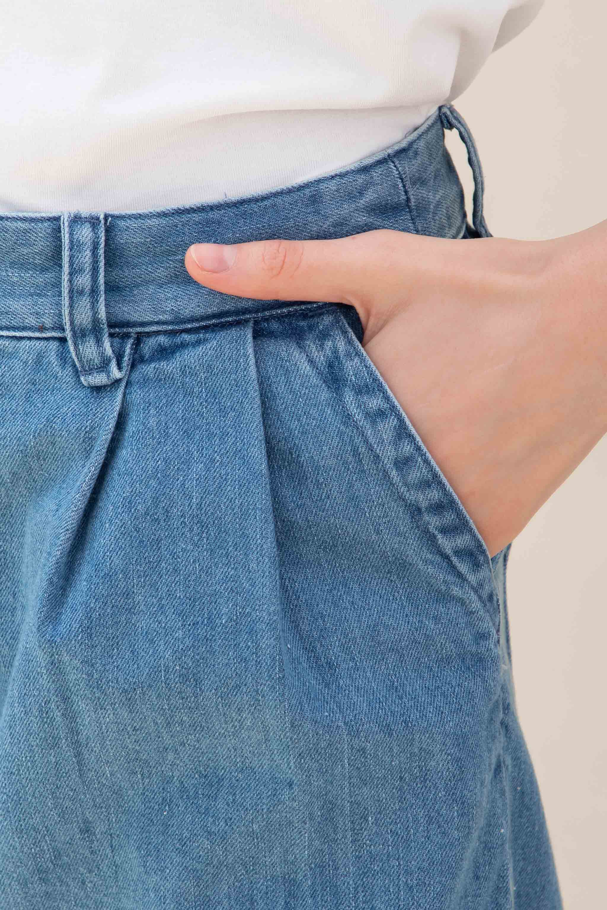 Lt. Denim Blue Pants 7/8