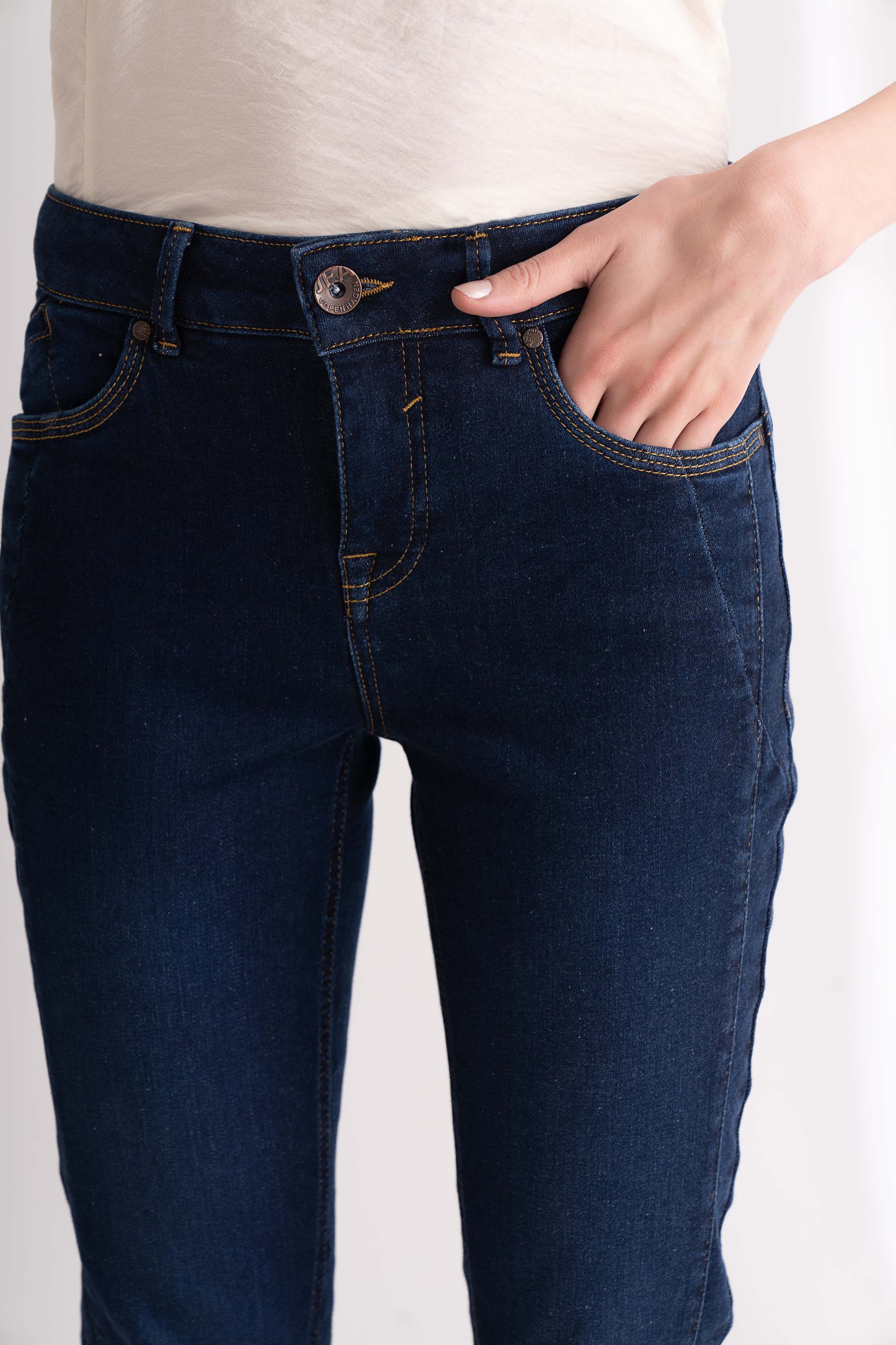 Dark Blue Straight fit Jeans