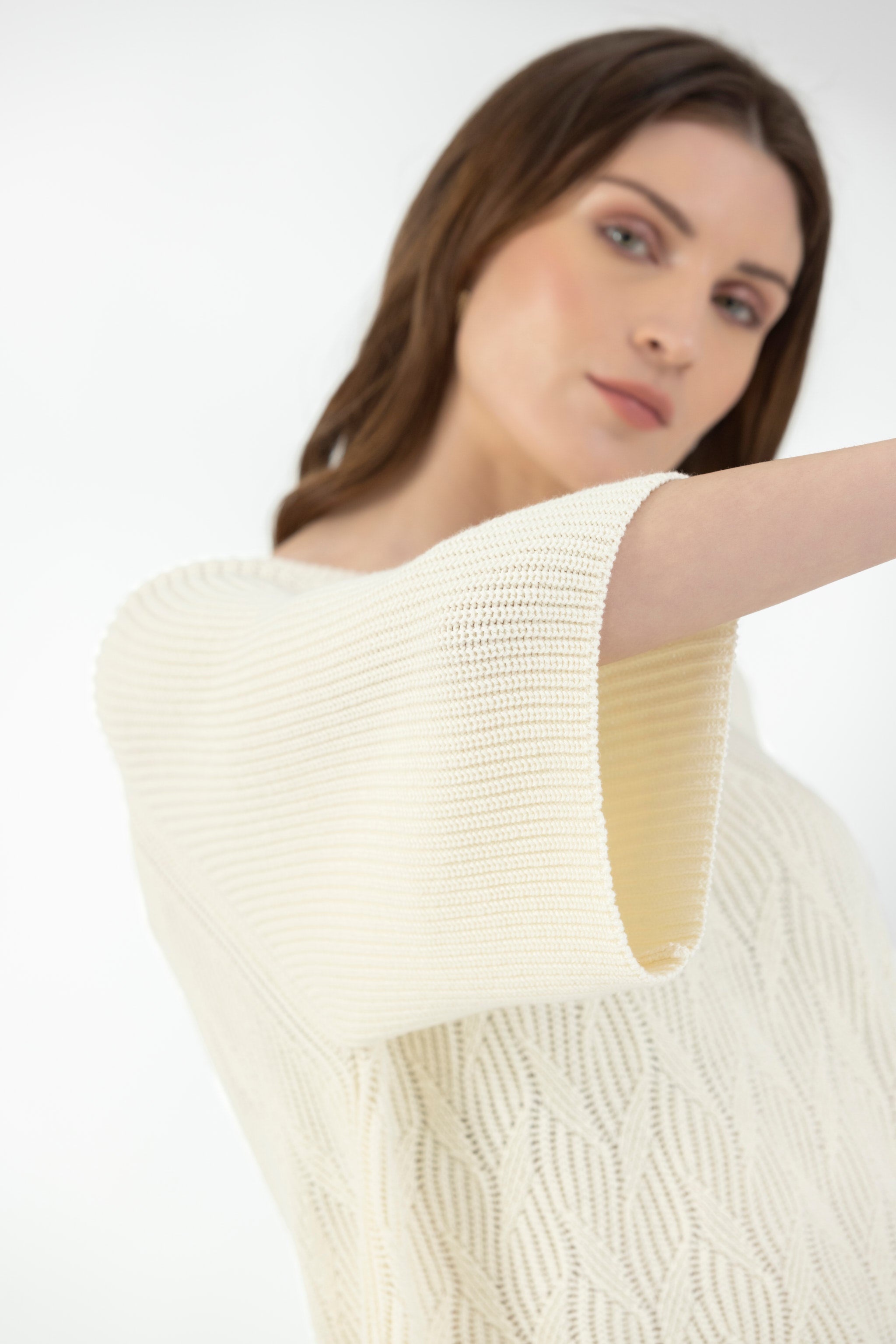 Tofu Textured Light Pullover