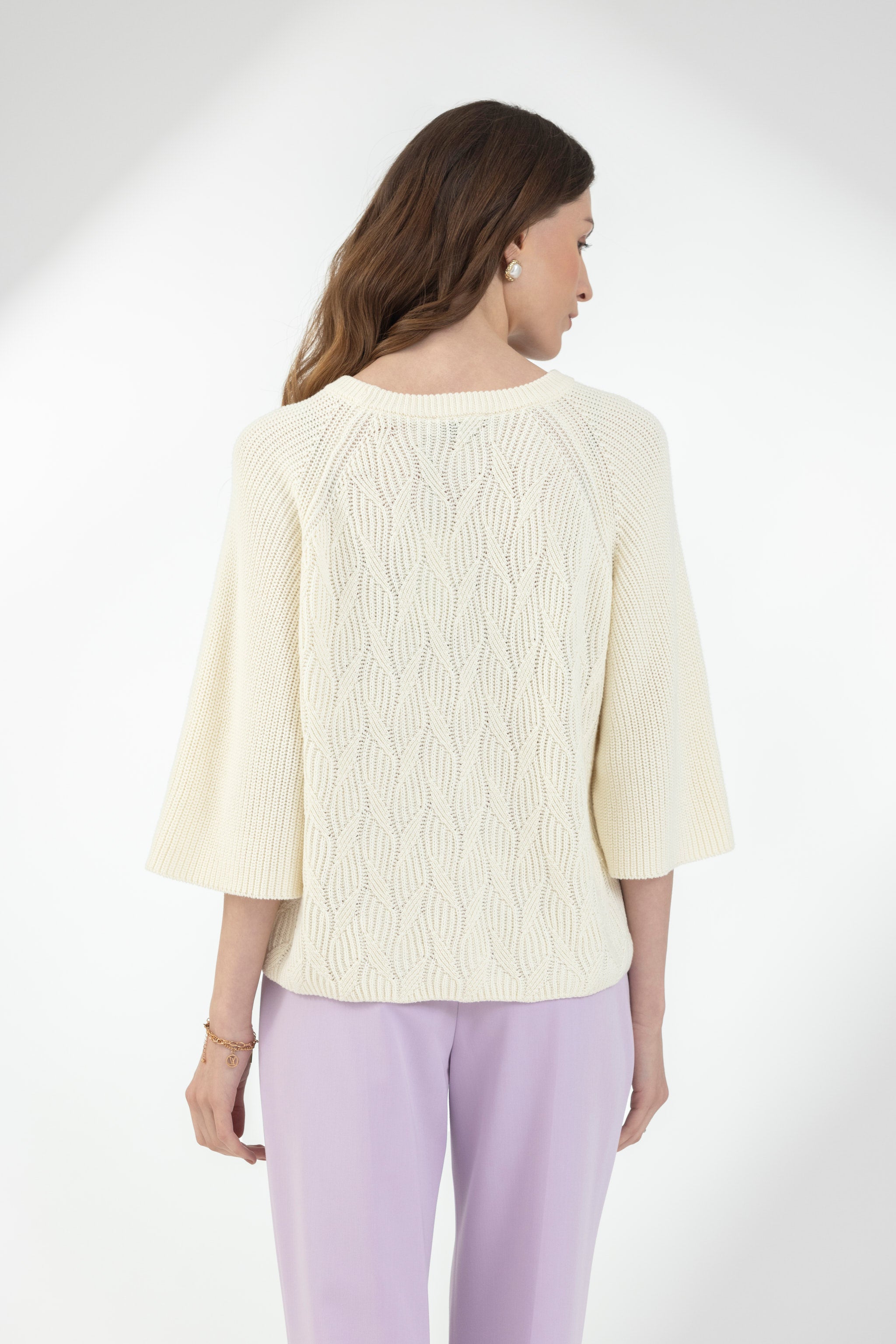 Tofu Textured Light Pullover