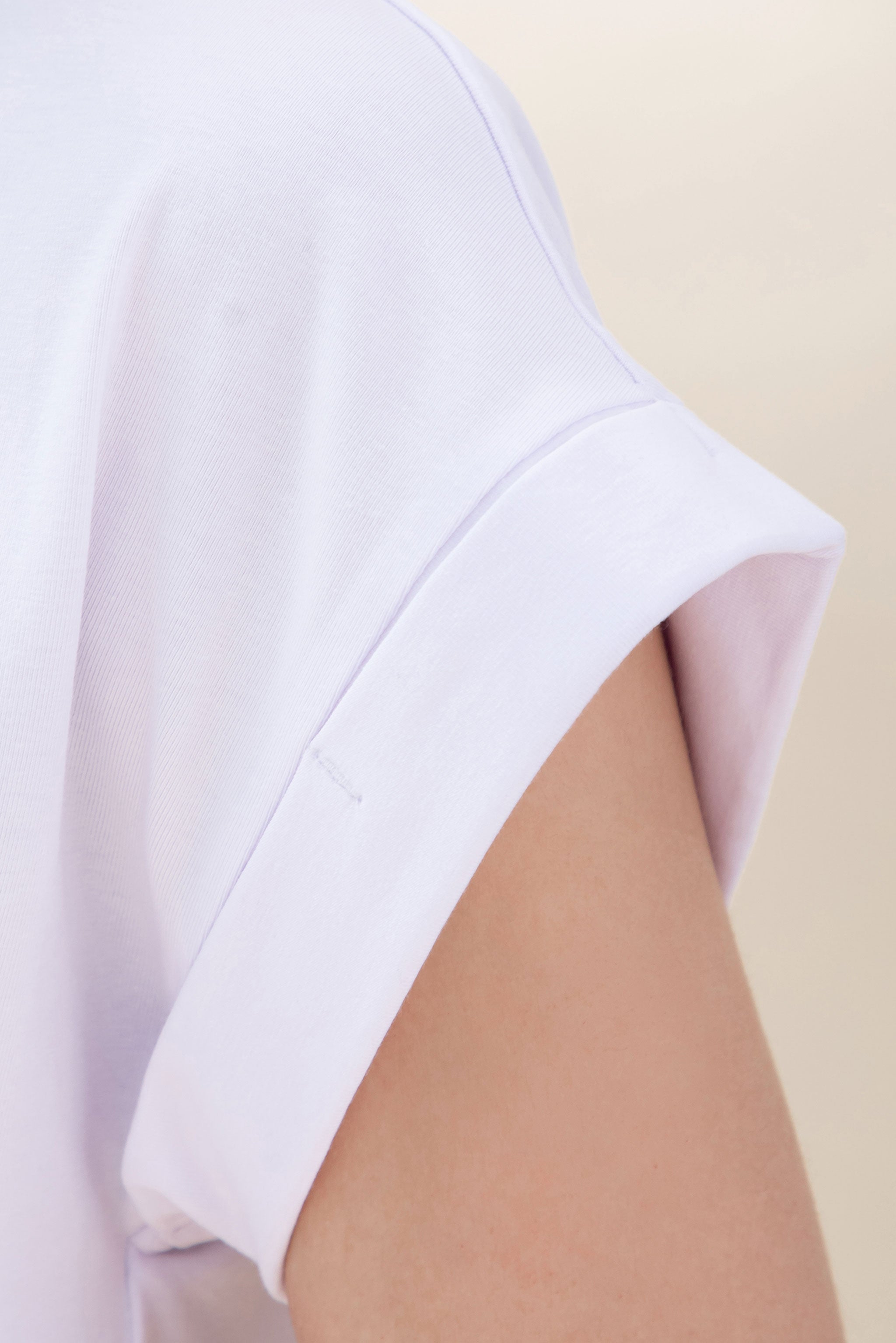 White T-shirt with cap sleeve