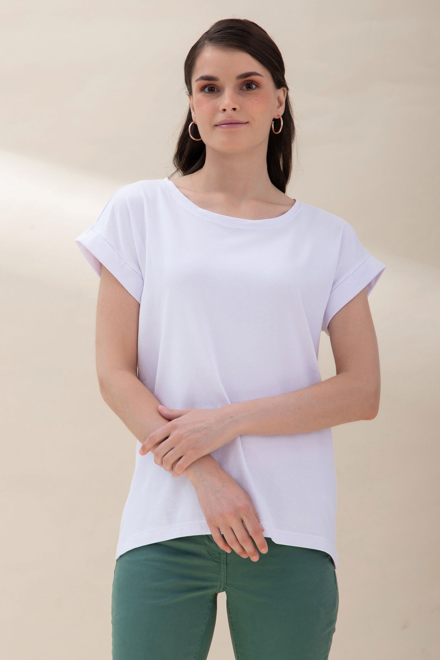 White T-shirt with cap sleeve