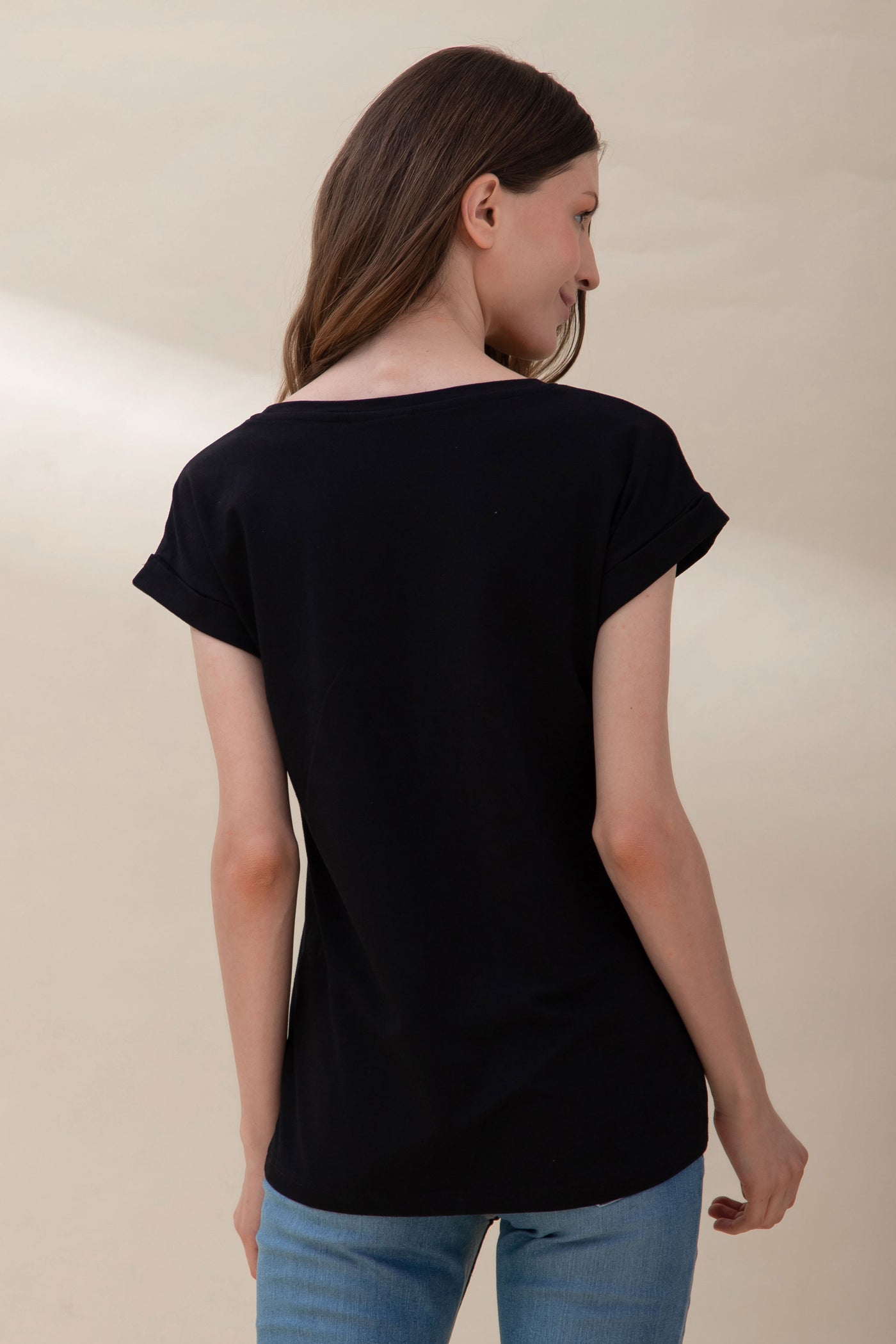 Black T-shirt with cap sleeve