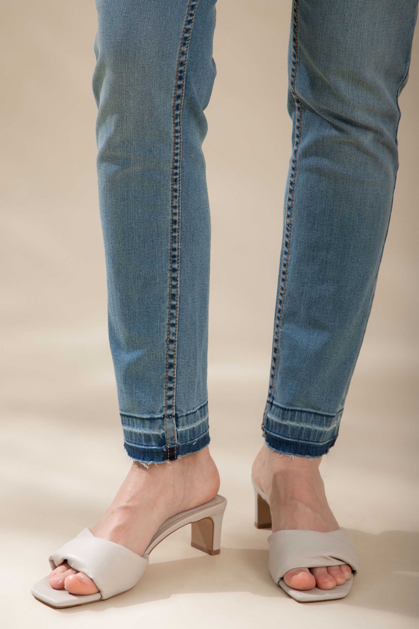 Blue Narrow Denim Jeans 7/8